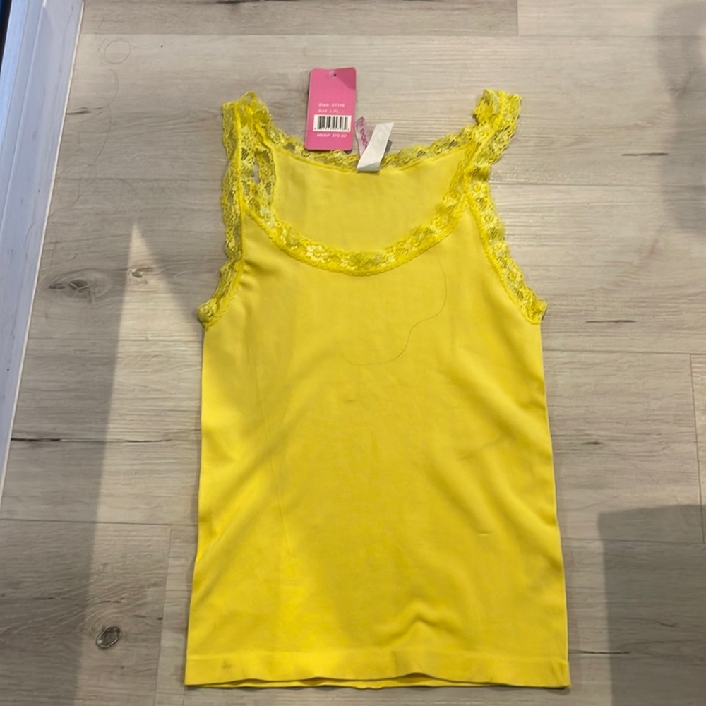 Emme Jordan NWT Tank Top in yellow with Lace Trim